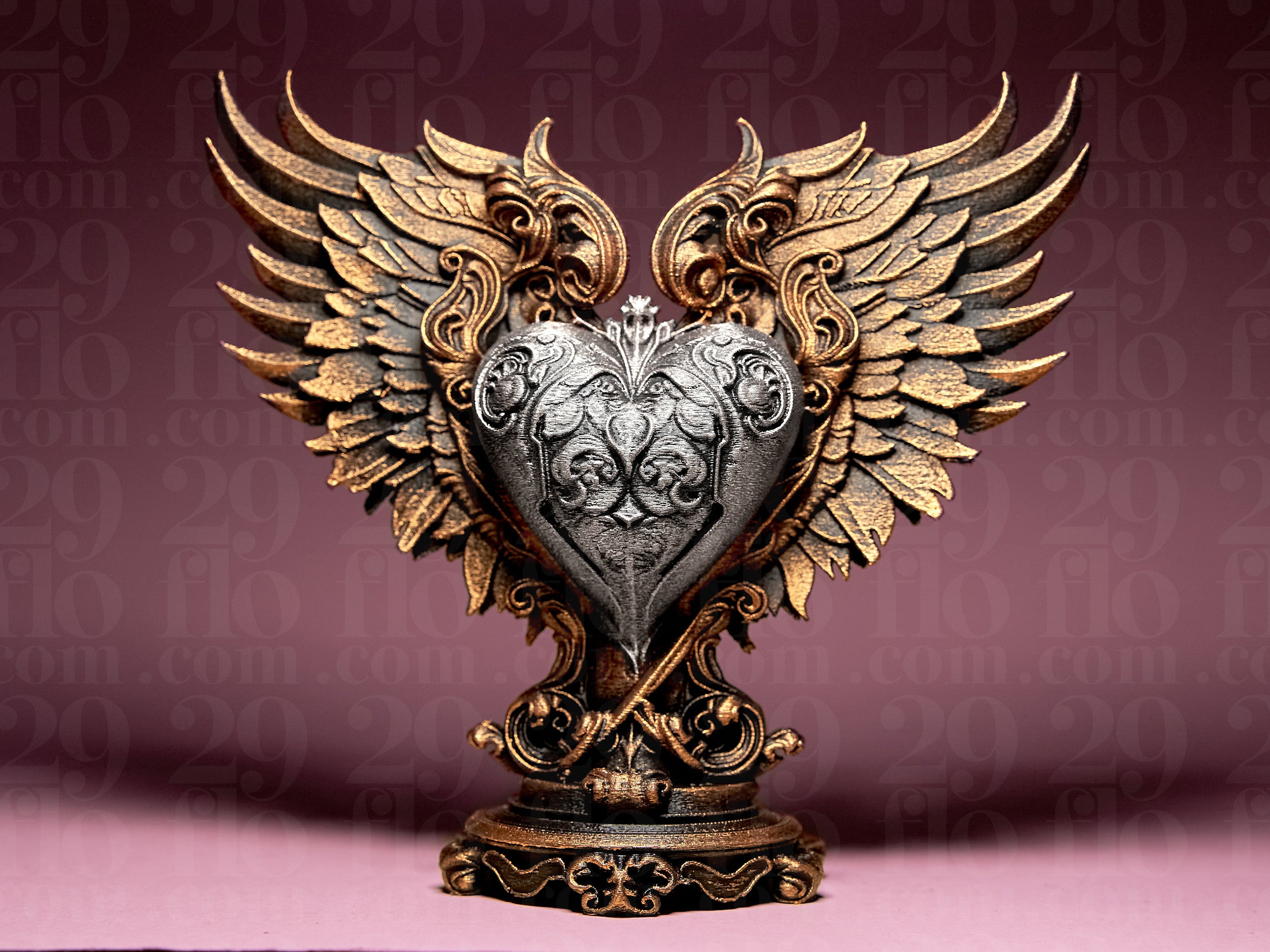 Cœur ailé décoratif style baroque