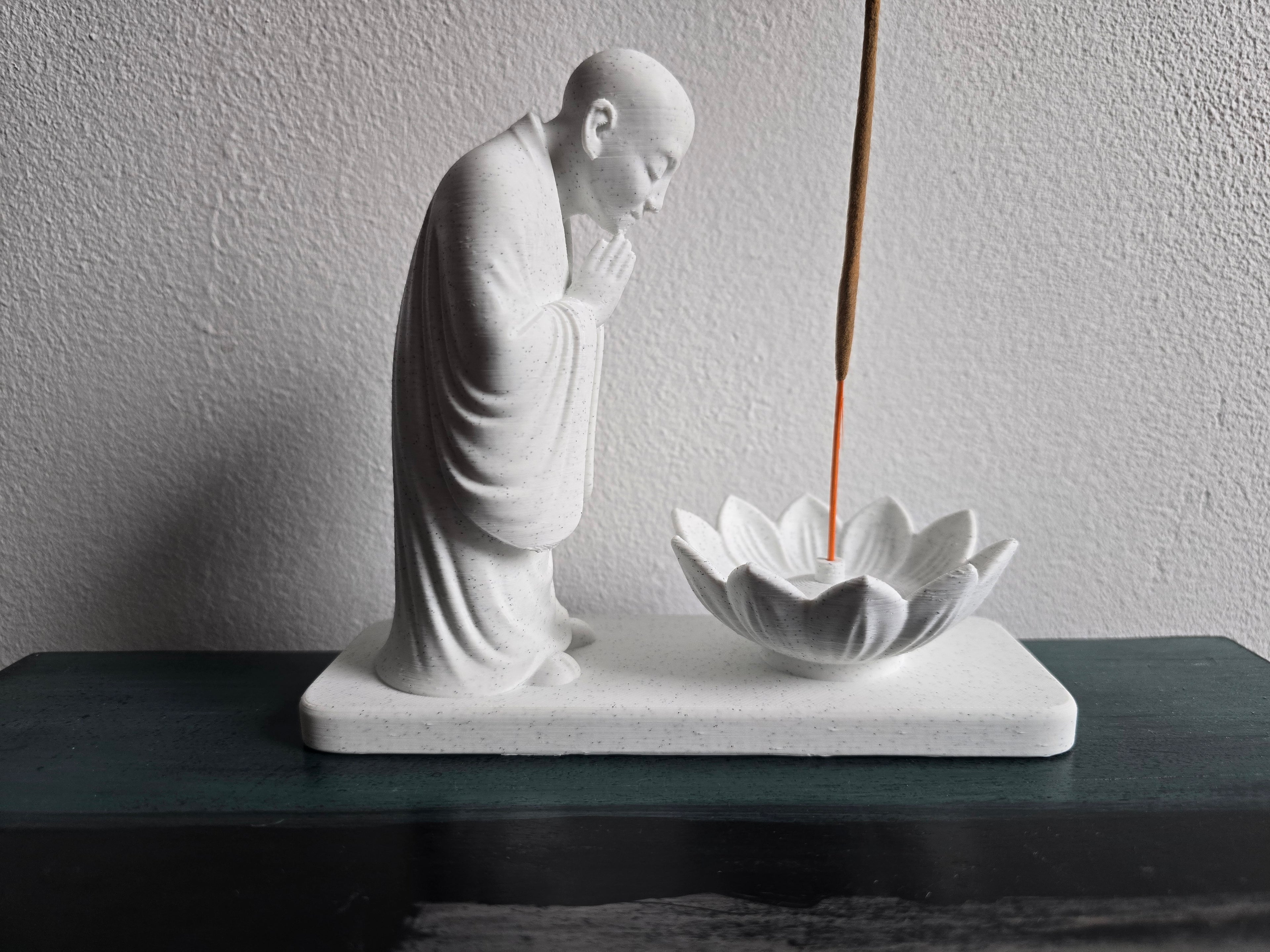Porte-encens - Statue de Moine de Méditation avec Lotus