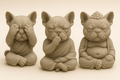 Trio de Bouledogues Zen – Les 3 Singes de la Sagesse